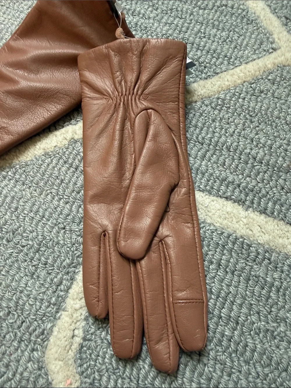 Kate Spade Cognac Goat Leather Spade Logo Gloves Brown Size S NWT
